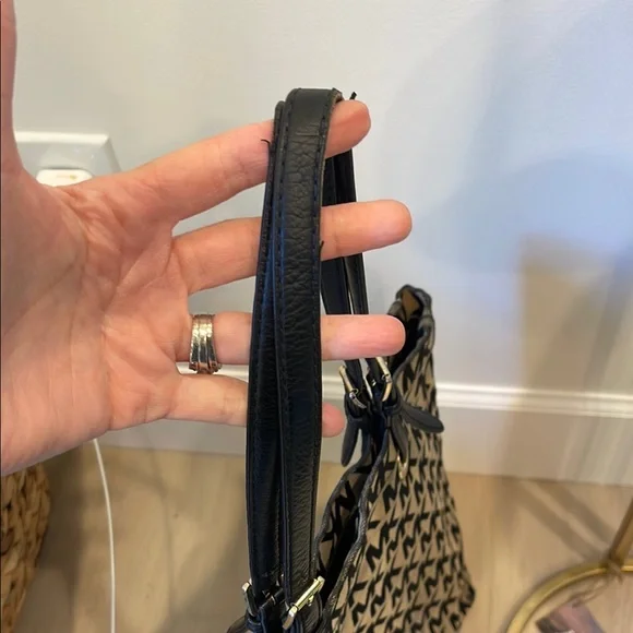 Michael Kors Tote Bag - Picture 6 of 7